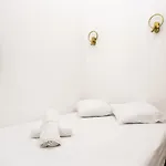 Wehost D2 - Smart & Chic Loft, 3 Mins To Beaches