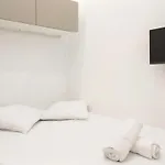 Wehost D2 - Smart & Chic Loft, 3 Mins To Beaches * Nice