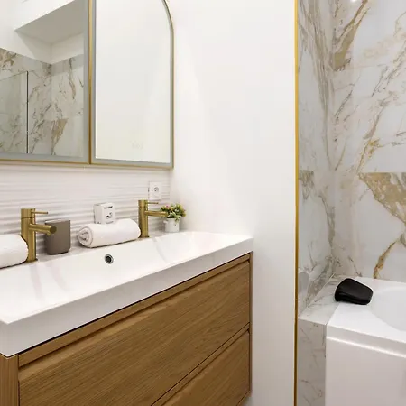 Wehost D2 - Smart & Chic Loft, 3 Mins To Beaches Apartman Nizza