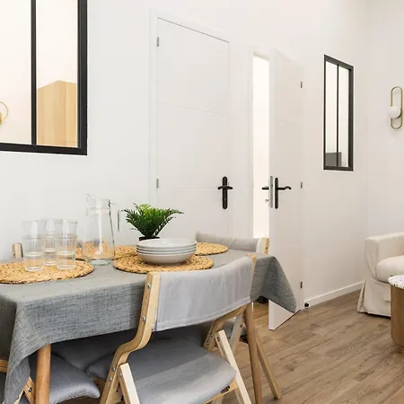 Wehost D2 - Smart & Chic Loft, 3 Mins To Beaches Apartment