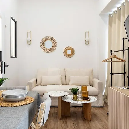 Apartamento Wehost D2 - Smart & Chic Loft, 3 Mins To Beaches Niza