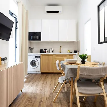 Апартаменты Wehost D2 - Smart & Chic Loft, 3 Mins To Beaches