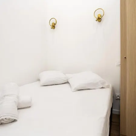 Wehost D2 - Smart & Chic Loft, 3 Mins To Beaches * Nice