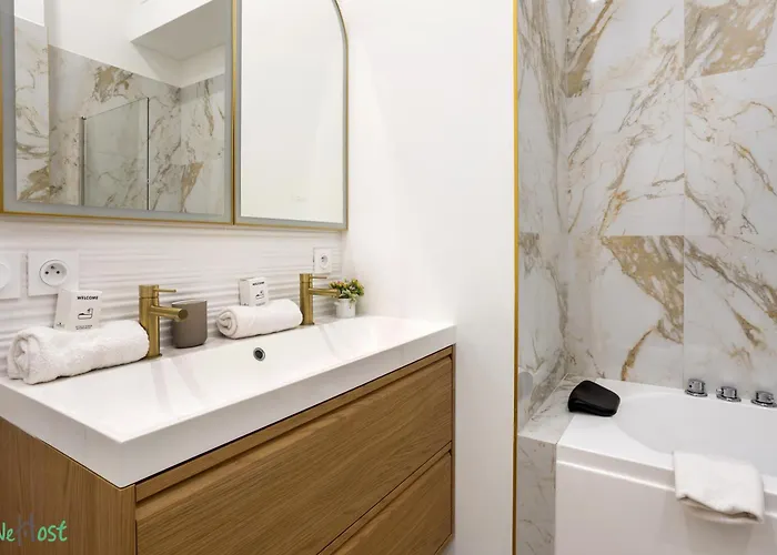 Wehost D2 - Smart & Chic Loft, 3 Mins To Beaches Apartment Nizza