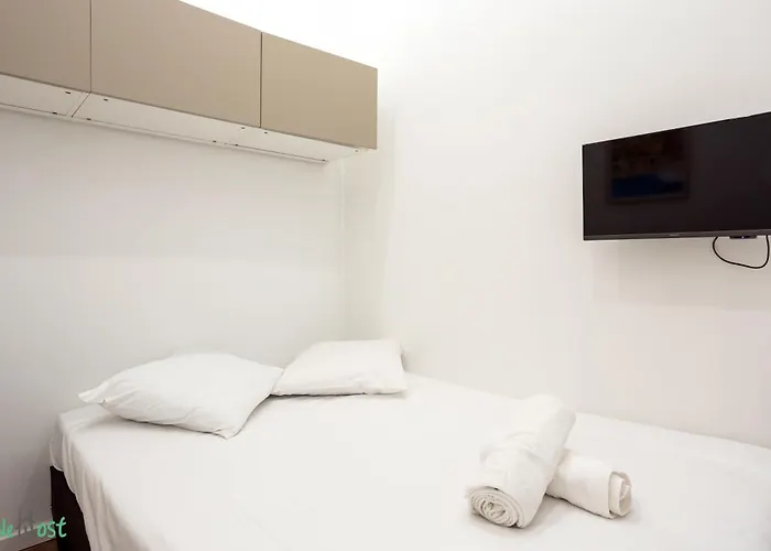 Apartment Wehost D2 - Smart & Chic Loft, 3 Mins To Beaches