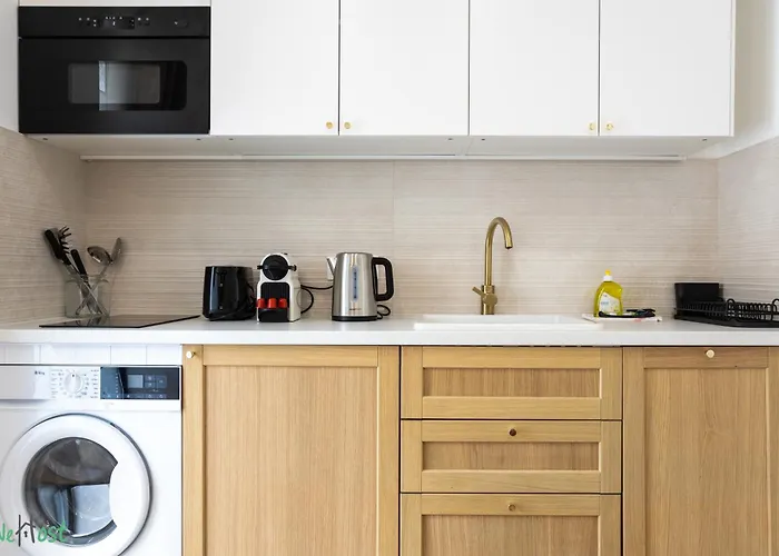 Wehost D2 - Smart & Chic Loft, 3 Mins To Beaches