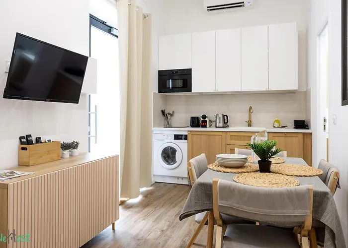 Apartment Wehost D2 - Smart & Chic Loft, 3 Mins To Beaches *