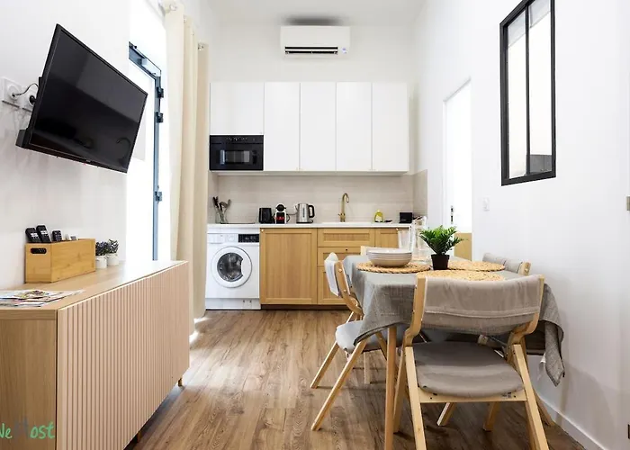 Wehost D2 - Smart & Chic Loft, 3 Mins To Beaches