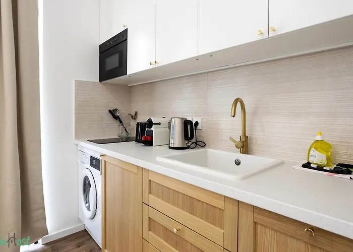 Wehost D2 - Smart & Chic Loft, 3 Mins To Beaches