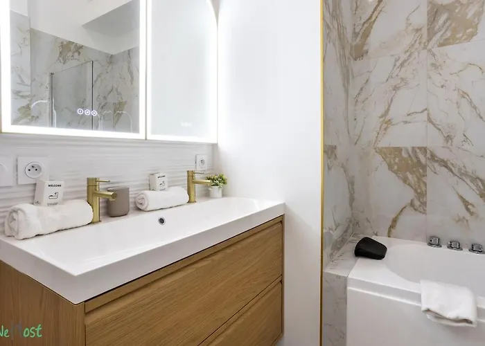 Wehost D2 - Smart & Chic Loft, 3 Mins To Beaches * Ницца