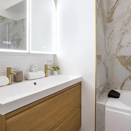 Wehost D2 - Smart & Chic Loft, 3 Mins To Beaches * Nicea